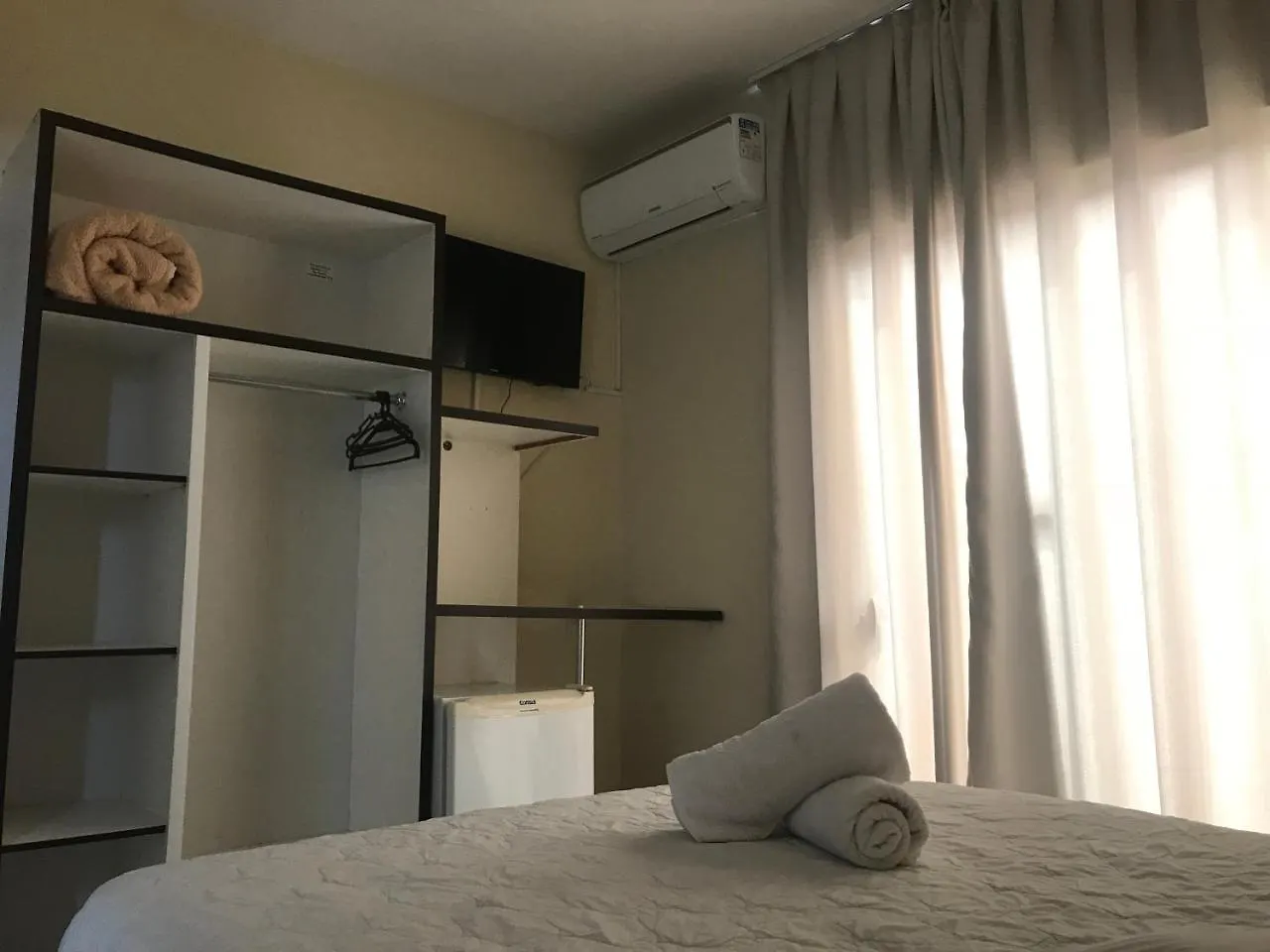 Shallom Hotel Balneario Camboriu 2*,
